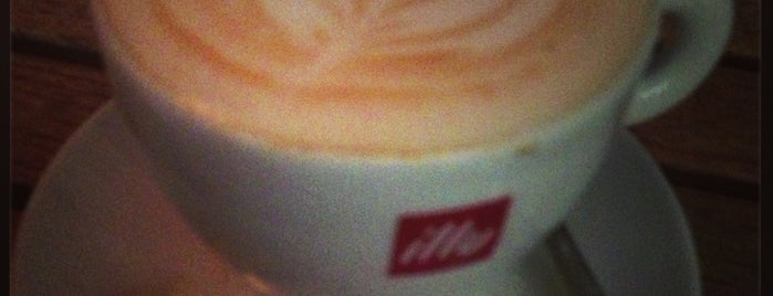 Espressamente Illy Chapalita is one of Coffee Adict.