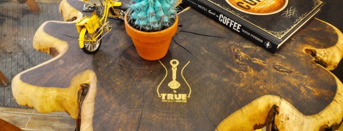 True Specialty Coffee is one of Posti che sono piaciuti a Yemek Ve Kitap.