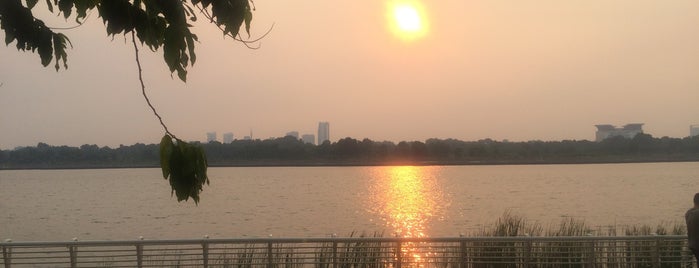 Putrajaya Lakeside is one of 🚁 Malaysia 🗺.