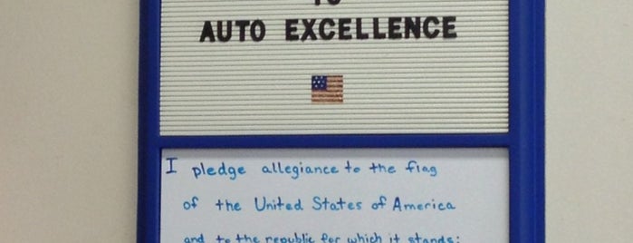 Auto Excellence is one of สถานที่ที่ Tracy ถูกใจ.