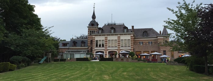 Kasteel Van Moerkerke is one of Posti che sono piaciuti a Figen.