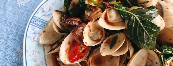 Preecha Seafood is one of Posti che sono piaciuti a PaePae.