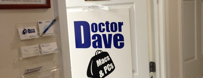 DoctorDave Computer Repair is one of Lugares favoritos de Mike.