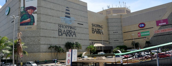 Shopping Barra is one of Lugares que eu amo..