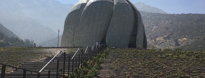 Templo Bahá’í de Sudamérica is one of สถานที่ที่ Cristian ถูกใจ.