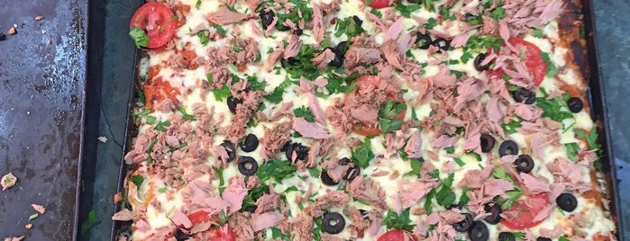 Pizza Tiburtina is one of Top pizza.