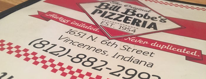 Bill Bobe's Pizzeria is one of สถานที่ที่ John ถูกใจ.