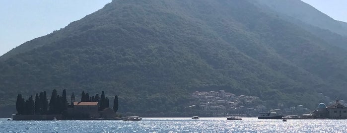 Perast West Beach is one of Annaさんのお気に入りスポット.