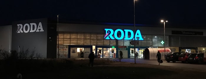 Roda Megamarket is one of สถานที่ที่ Anna ถูกใจ.