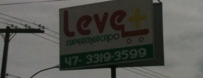 Mercado Leve + is one of Locais curtidos por Renato.