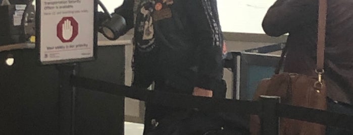 TSA PreCheck (B Gates) is one of Tempat yang Disukai Barbara.