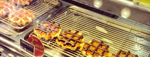 Gaufre Menn is one of makan places to try.