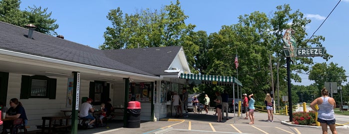Polly's Freeze is one of Southern Indiana favorites.