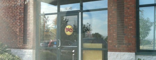 Moe's Southwest Grill is one of Tracy's Saved Places.