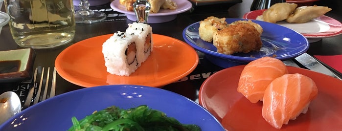 Sushi Tei is one of Locali preferiti <3.