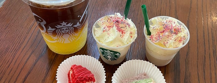 Starbucks is one of Lugares favoritos de Yodpha.