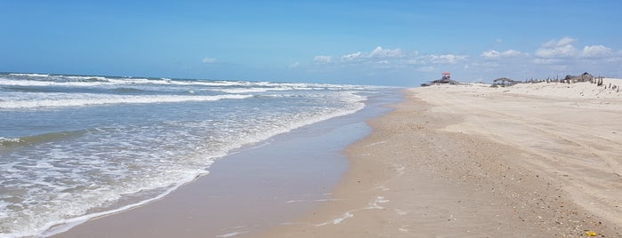 Praia do Caburé is one of Lugares favoritos de Dade.