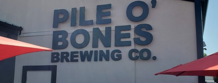 Pile O’Bones Brewing Co is one of สถานที่ที่ Rick ถูกใจ.