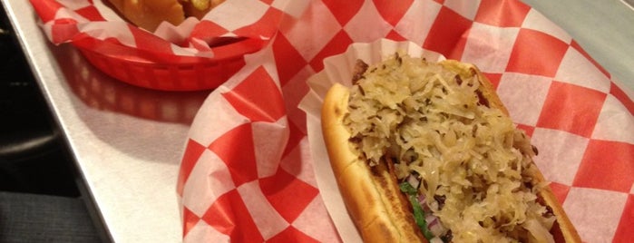 Steve's Snappin' Dogs is one of Denver-To-Do List.