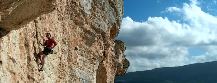 Roccadoria Crag is one of Nord-Sardinien / Italien.