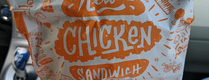 Popeyes Louisiana Kitchen is one of Efrosini-Mariaさんのお気に入りスポット.