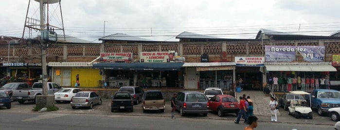 Mercado Del Campesino is one of Lugares favoritos de Jam.