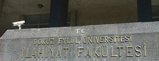 İlahiyat Fakültesi is one of Lugares favoritos de Zehra.