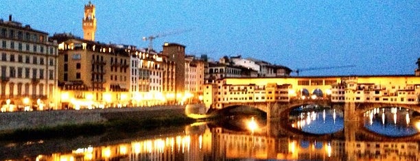 Ponte Vecchio is one of Firenze.