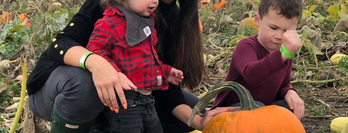 French Prairie Gardens is one of Weekends.