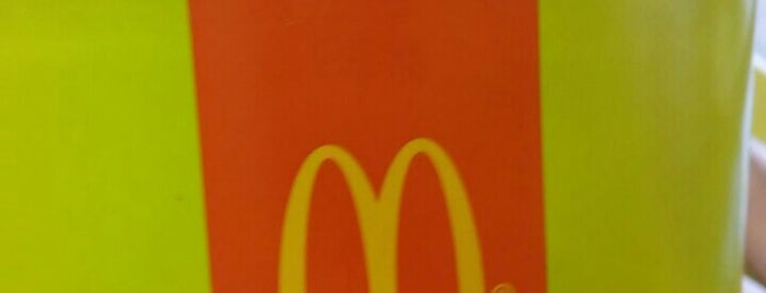 McDonald's is one of Posti che sono piaciuti a enrico.