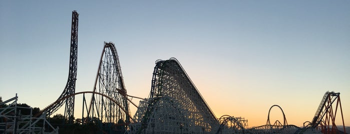 Six Flags Magic Mountain is one of Orte, die Philipp gefallen.