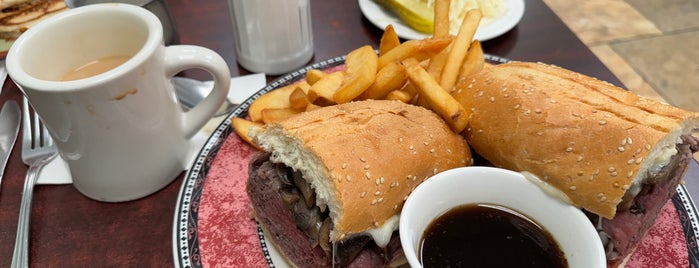 George's Luncheonette is one of LI Places Bucket List:.