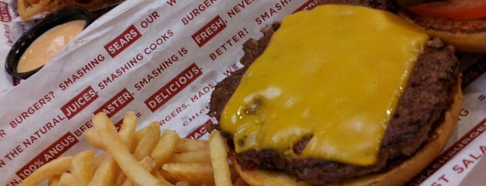 Smashburger is one of Para comer....