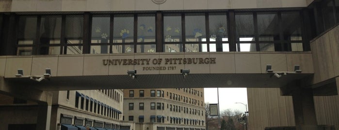Università di Pittsburgh is one of College Campus Tour.