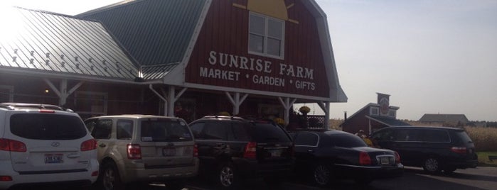 Sunrise Farms is one of Lugares favoritos de Adam.
