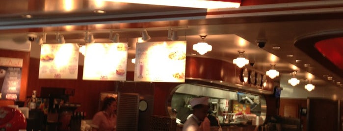 Ruby's Diner is one of martín’s Liked Places.