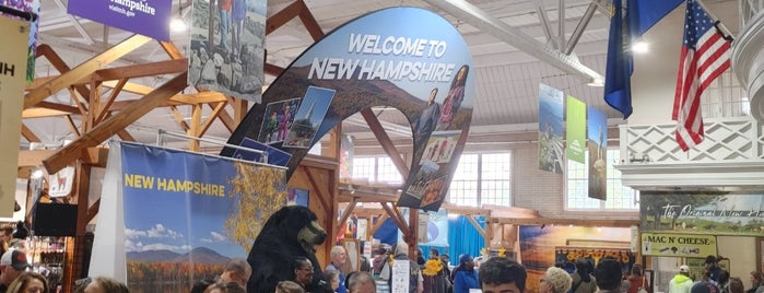 New Hampshire Building at The Big E is one of Lindsayeさんのお気に入りスポット.