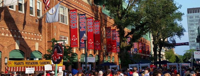 '47 on Yawkey Way is one of Posti che sono piaciuti a Tammy.