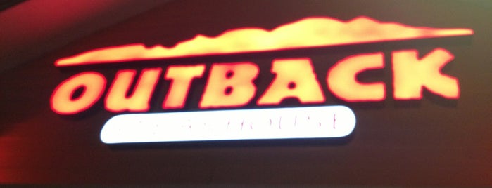 Outback Steakhouse is one of Lugares que curto.