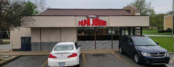 Papa John's Pizza is one of No Signage.