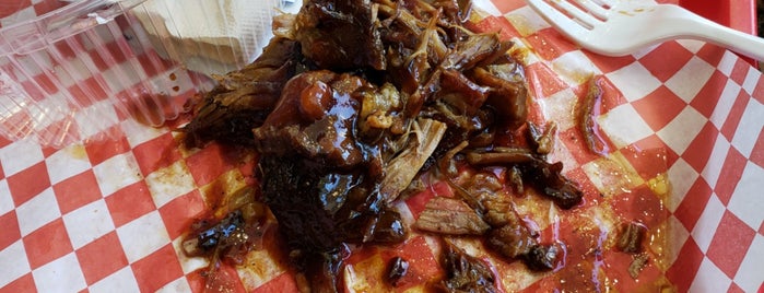 Three Little Pigs Barbeque is one of Local Lunch.