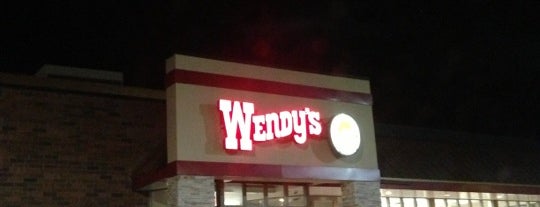 Wendy’s is one of Locais curtidos por Jeremy.