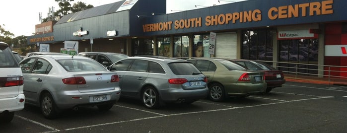Vermont South Shopping Centre is one of Joanthon’s Liked Places.