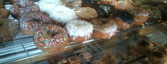 Donas Donuts is one of antojos.