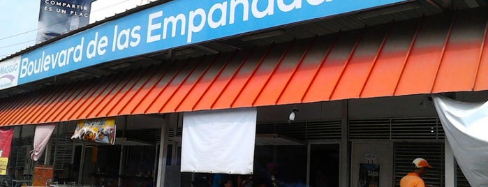 Boulevard de las Empanadas is one of Locais curtidos por Andres.