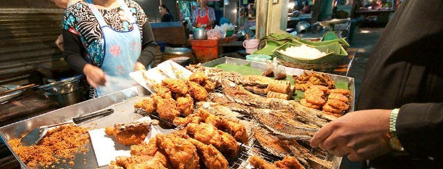 Midnight Fried Chicken is one of Let's go to the North.