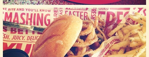 Smashburger is one of Bruce’s Liked Places.