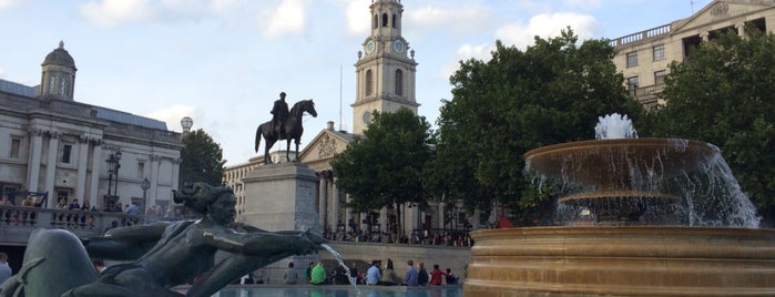 Trafalgar Square is one of Orte, die _ gefallen.