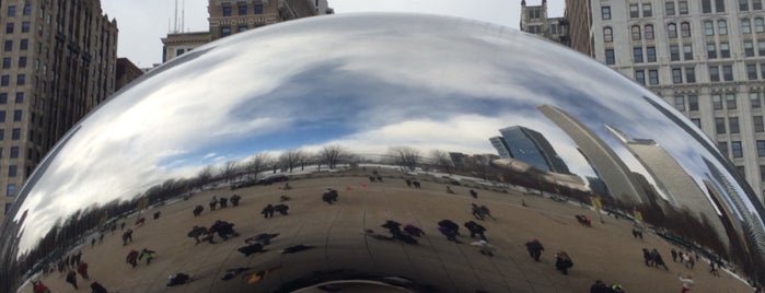 Cloud Gate by Anish Kapoor (2004) is one of _'ın Beğendiği Mekanlar.