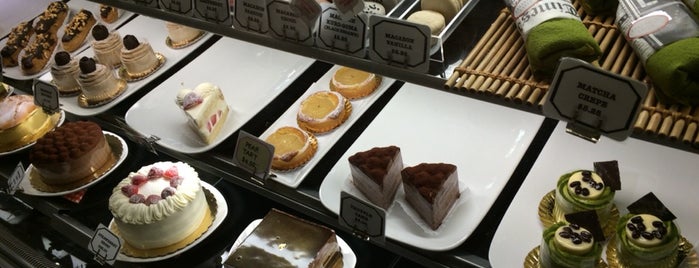 Takahachi Bakery is one of Justinさんの保存済みスポット.